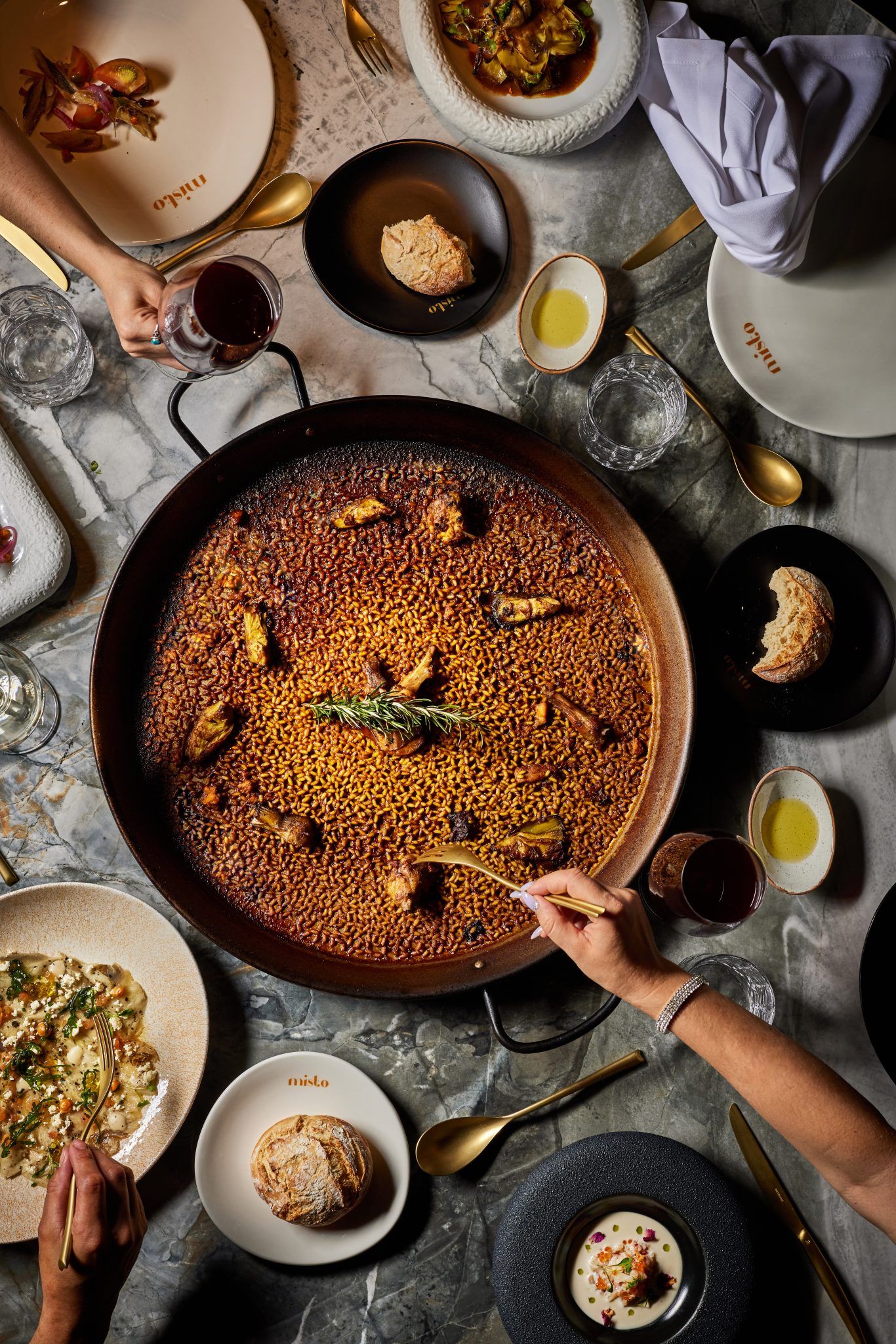 08 04 24 MISTO RESTAURANTE S010238 (retocada)